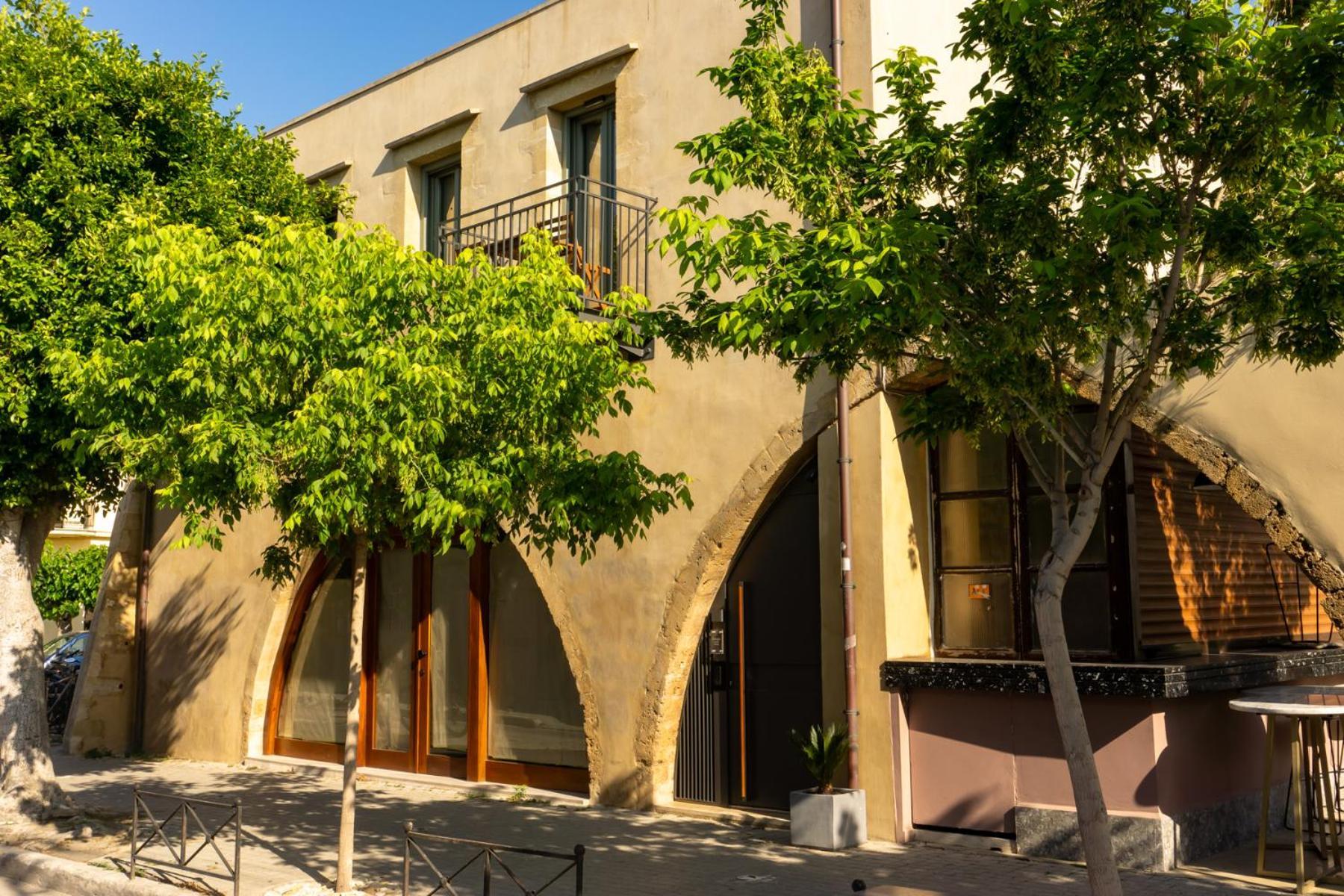 Kallergon Luxury Suites Chania  Bagian luar foto
